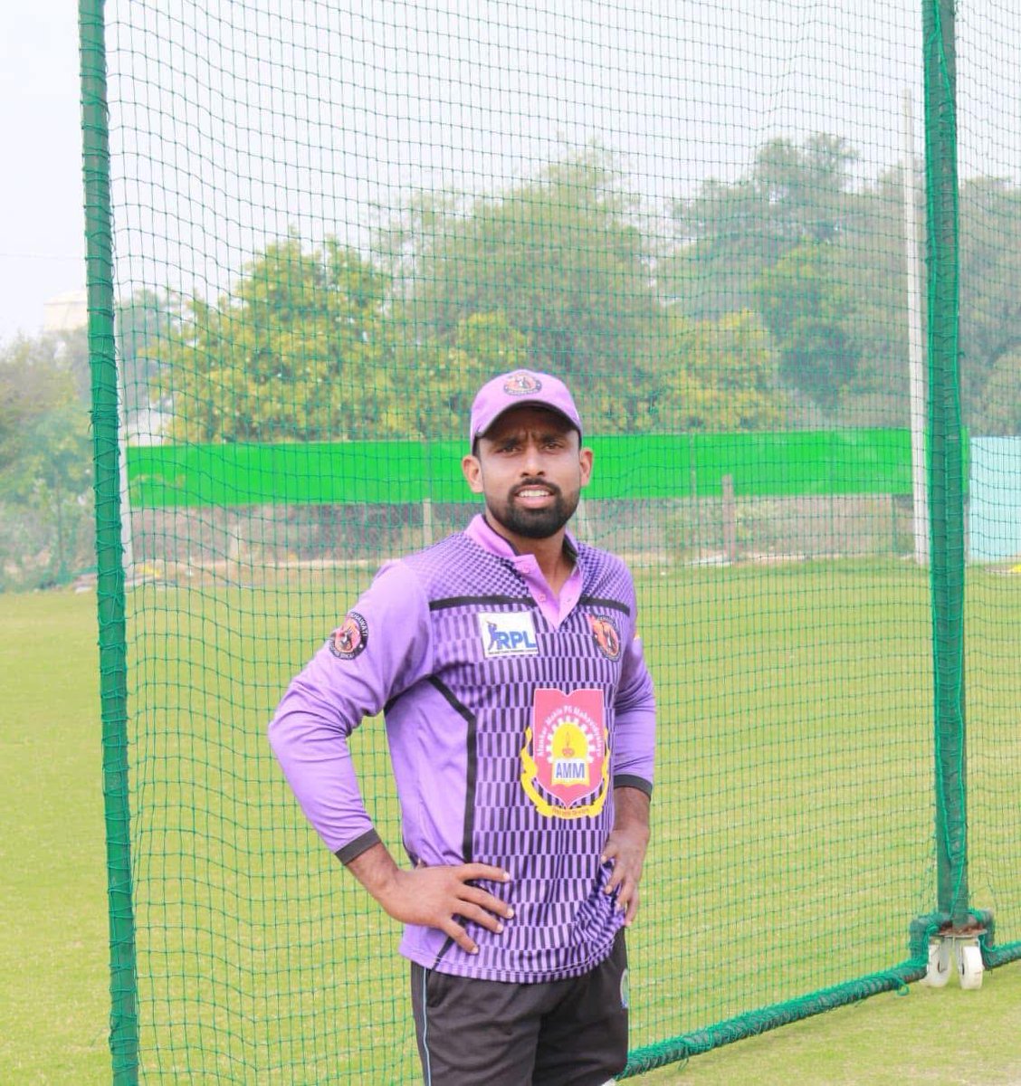 Akhil Bhartiya Saini Samaj (@abssorg) on Twitter photo राजस्थान के लक्ष्मणगढ़ निवासी राजकुमार सैनी खेलेंगे राजस्थान सीनियर क्रिकेट टीम से विजय हजारे ट्रॉफी में
#असली_किसान परिवार में जन्मे राजकुमार सैनी का एक फिर राजस्थान क्रिकेट टीम में बतौर विकेटकीपर बल्लेबाज के रुप में चयन हुआ है
<a href="/VaibhavGehlot80/">Vaibhav Gehlot</a> <a href="/ashokgehlot51/">Ashok Gehlot</a> <a href="/DeepakComedian/">Deepak Saini</a> राजस्थान के लक्ष्मणगढ़ निवासी राजकुमार सैनी खेलेंगे राजस्थान सीनियर क्रिकेट टीम से विजय हजारे ट्रॉफी में
#असली_किसान परिवार में जन्मे राजकुमार सैनी का एक फिर राजस्थान क्रिकेट टीम में बतौर विकेटकीपर बल्लेबाज के रुप में चयन हुआ है
<a href="/VaibhavGehlot80/">Vaibhav Gehlot</a> <a href="/ashokgehlot51/">Ashok Gehlot</a> <a href="/DeepakComedian/">Deepak Saini</a>