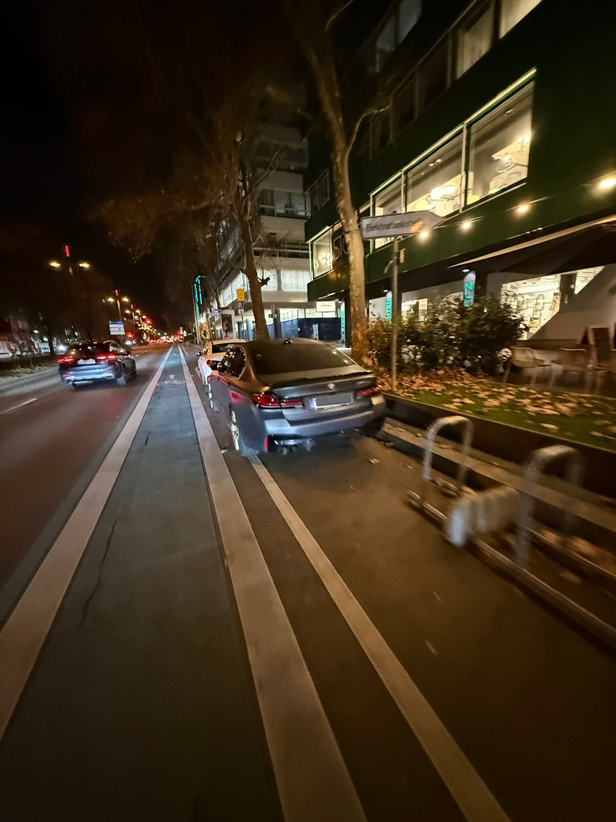 Michael Rocktäschel (@mrocktaschel) on Twitter photo Antwort der <a href="/stuttgart_stadt/">Stadt Stuttgart</a>
🔴Bis Mitte Mai 2025 kommen dort Radbügel hin, um Falschparken zu verhindern
🔴Erneut Verkehrsüberwachung über zu überwachende Bereiche informiert
Derweil: Antwort der <a href="/stuttgart_stadt/">Stadt Stuttgart</a>
🔴Bis Mitte Mai 2025 kommen dort Radbügel hin, um Falschparken zu verhindern
🔴Erneut Verkehrsüberwachung über zu überwachende Bereiche informiert
Derweil: