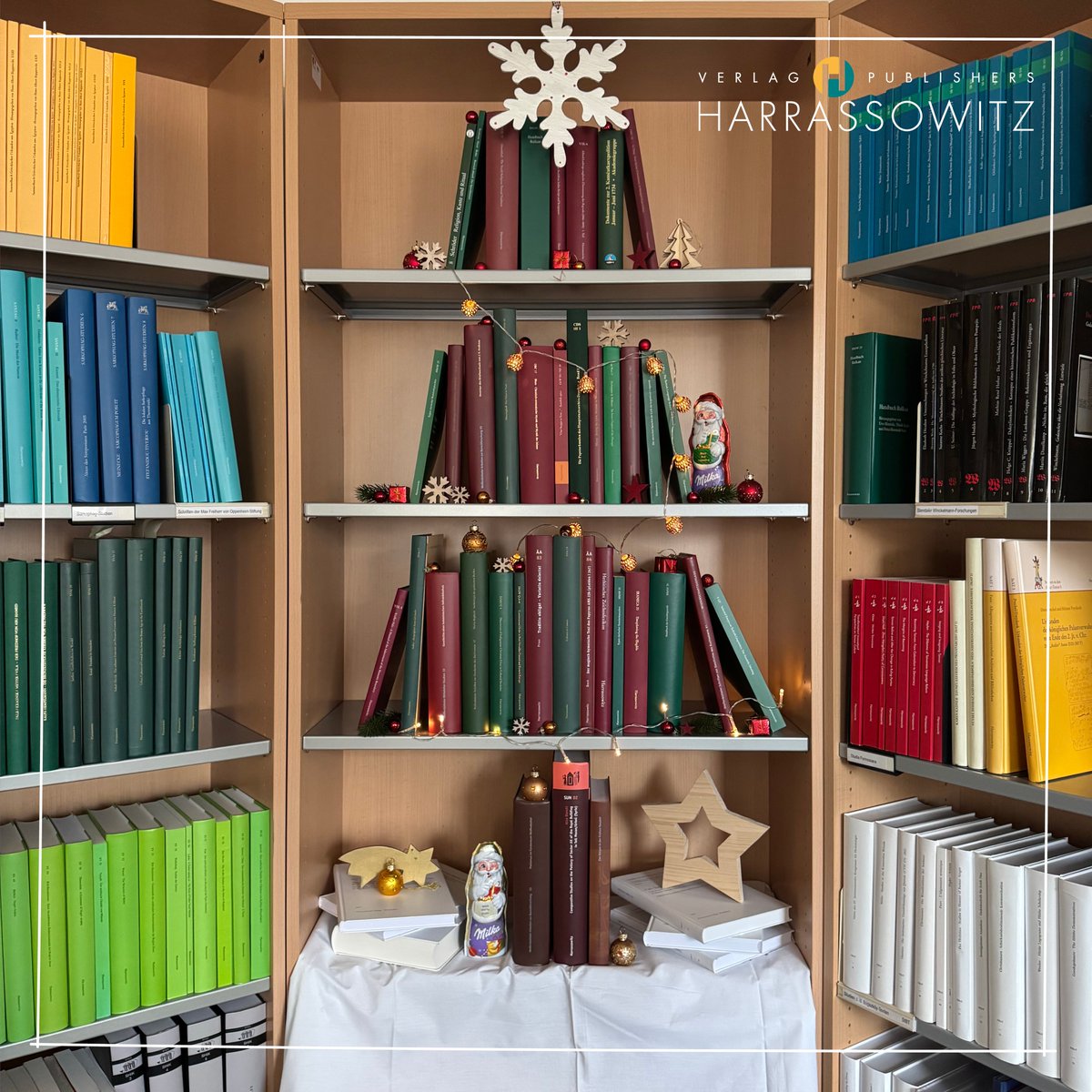 Harrassowitz Verlag (@harrassowitz_v) on Twitter photo ...und wieder nähert sich das Jahresende! Wir danken unseren Autor:innen, Herausgeber:innen, Dienstleister:innen und Kund:innen für ein ereignisreiches Jahr mit tollen Begegnungen und neuen Projekten.
Ihr Harrassowitz-Team wünscht besinnliche Feiertage und ein gutes Jahr 2025! ...und wieder nähert sich das Jahresende! Wir danken unseren Autor:innen, Herausgeber:innen, Dienstleister:innen und Kund:innen für ein ereignisreiches Jahr mit tollen Begegnungen und neuen Projekten.
Ihr Harrassowitz-Team wünscht besinnliche Feiertage und ein gutes Jahr 2025!