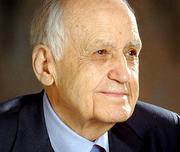 EmmanuelRuimy's tweet photo. Ce visage ne vous dit rien ? Il s’agit pourtant de la personne qui a probablement sauvé le plus de vies dans toute l’histoire de l’humanité. Maurice Hilleman a développé les vaccins contre la rougeole, les oreillons, l'hépatite A et B, la varicelle, la méningite et la pneumonie. https://t.co/YV6r6uJ2vs