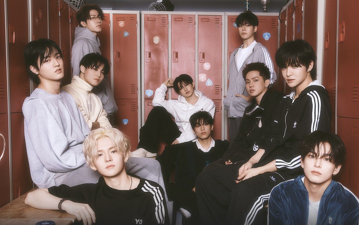kyuhoer's tweet photo. that one gangsta leader at the center back https://t.co/29xZFKEY0m