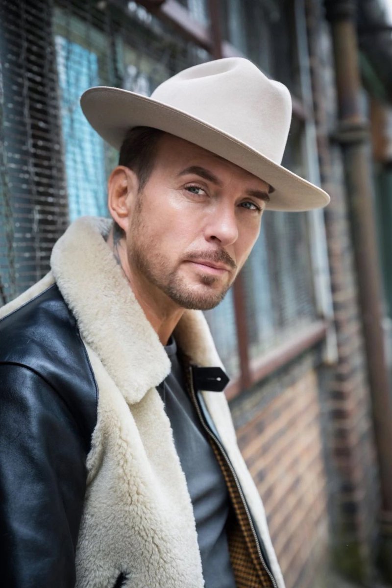 Heart 80s (@heart80s) on Twitter photo Final guest of the year is <a href="/mattgoss/">Matt Goss</a> 🥳
Don’t miss him chatting to <a href="/SimonBeale/">Simon Beale</a> THIS SATURDAY from 10am
<a href="/GlobalPlayer/">Global Player</a> 📻 DAB 🗣️ Play Heart 80s Final guest of the year is <a href="/mattgoss/">Matt Goss</a> 🥳
Don’t miss him chatting to <a href="/SimonBeale/">Simon Beale</a> THIS SATURDAY from 10am
<a href="/GlobalPlayer/">Global Player</a> 📻 DAB 🗣️ Play Heart 80s