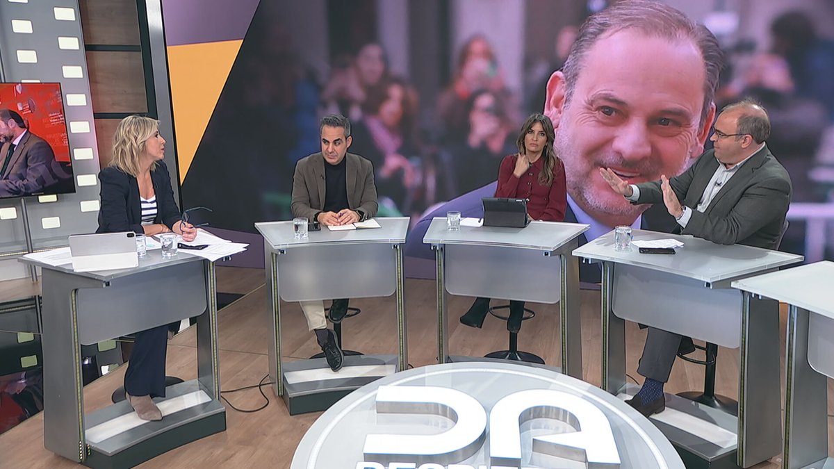 Despierta Andalucía (@despiertacsur) on Twitter photo Mesa de análisis hoy con Amalia Bulnes <a href="/AmaliaBulnes/">Amalia Bulnes</a>, Chema Rodríguez <a href="/Chemarrodriguez/">Chema Rodríguez</a> y Carlos Navarro Antolín <a href="/Navarroantolin/">C. Navarro Antolín</a>. En directo 👇
🌐 canalsur.es/tv_directo-119…
📲 #InfórmateEnCanalSur Mesa de análisis hoy con Amalia Bulnes <a href="/AmaliaBulnes/">Amalia Bulnes</a>, Chema Rodríguez <a href="/Chemarrodriguez/">Chema Rodríguez</a> y Carlos Navarro Antolín <a href="/Navarroantolin/">C. Navarro Antolín</a>. En directo 👇
🌐 canalsur.es/tv_directo-119…
📲 #InfórmateEnCanalSur
