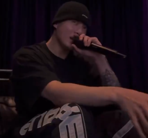 About Music tweet media