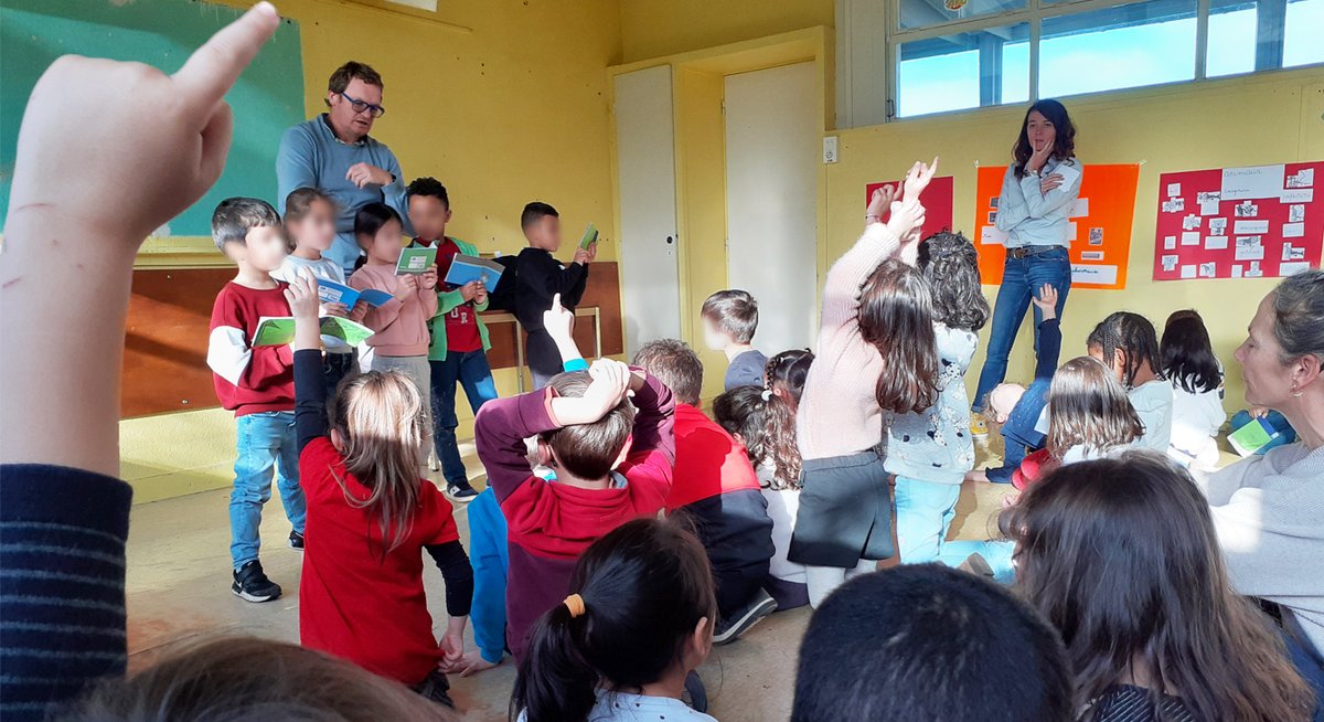 dsden58's tweet photo. Lecture : Semaine coup de pouce à Nevers 2
Les élèves des classes de C.P. des écoles Romain Rolland de Varennes-Vauzelles et de Jules Ferry à Nevers ont vécu une semaine  tournée vers le projet de lecteur et la lecture.
https://t.co/K45UsFAarP https://t.co/LwieiwmT83