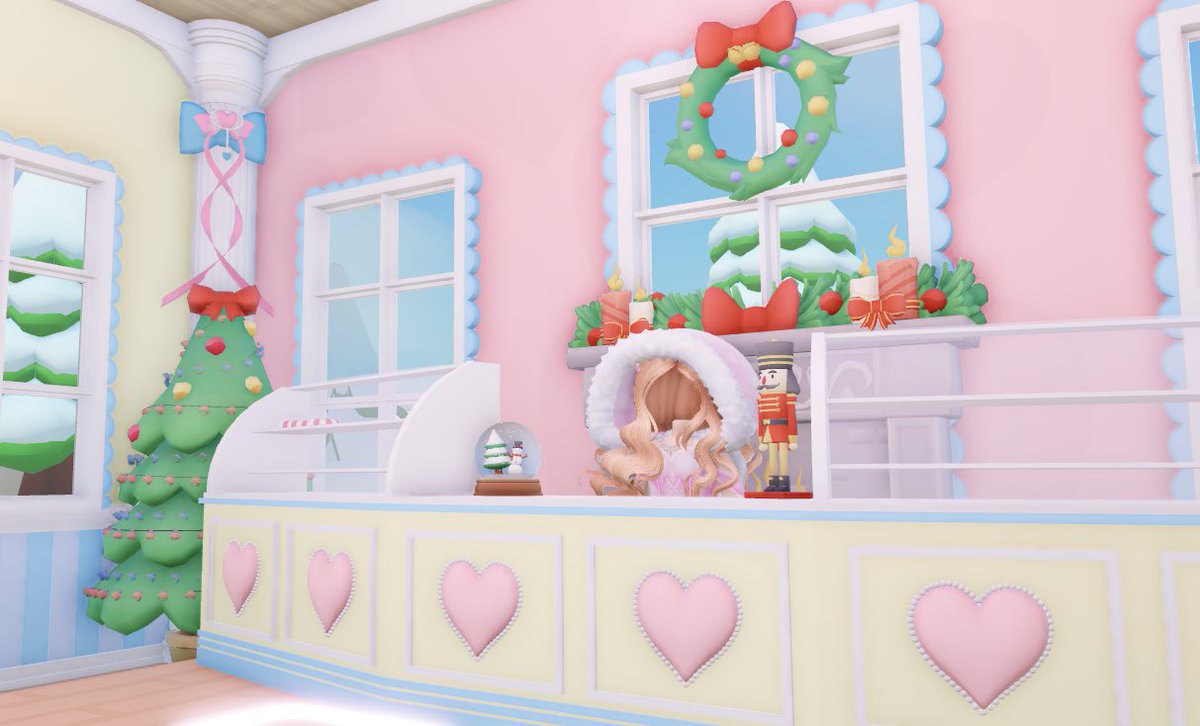CakeOffRBLX's tweet photo. Let's kick off Cakemas! 🎄
☃️ NEW Cakemas Prizetrack, 11 new obtainable categories!
❄️ Redeem 'Cakemas25' code for 2000 coins!
🏆 Displays all cakes after the round finishes rather than just the top 3!

New map (by @seunasuu), new holiday music, a new cavern shop pack and more! https://t.co/dPGFLuj9II