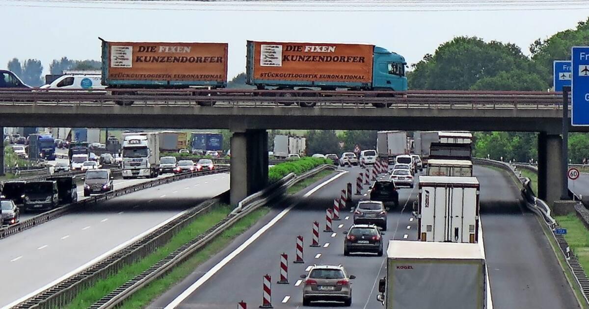 Reiseverkehr rund um Weihnachten und Neujahr: An welchen Tagen die Staugefahr besonders hoch ist maz-online.de/brandenburg/br…