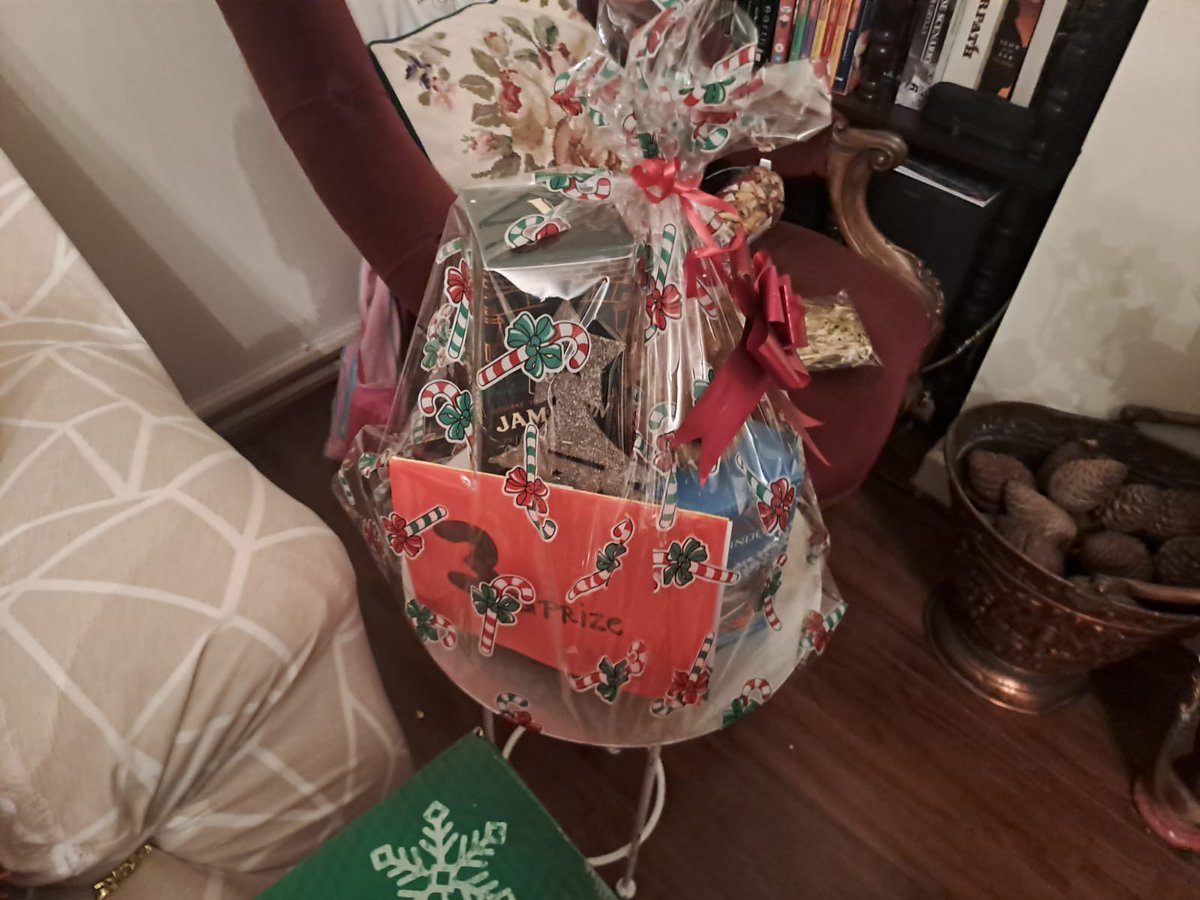 CortownGFC's tweet image. Our Hampers are taking shape ahead of Friday nights draw with the workshop busy populating them all with goodies &amp;amp; vouchers.

The live draw takes place tomorrow night at 9pm - Tickets still available online for €10 each or three for €20 at cortowngaa.com/christmas-raff…