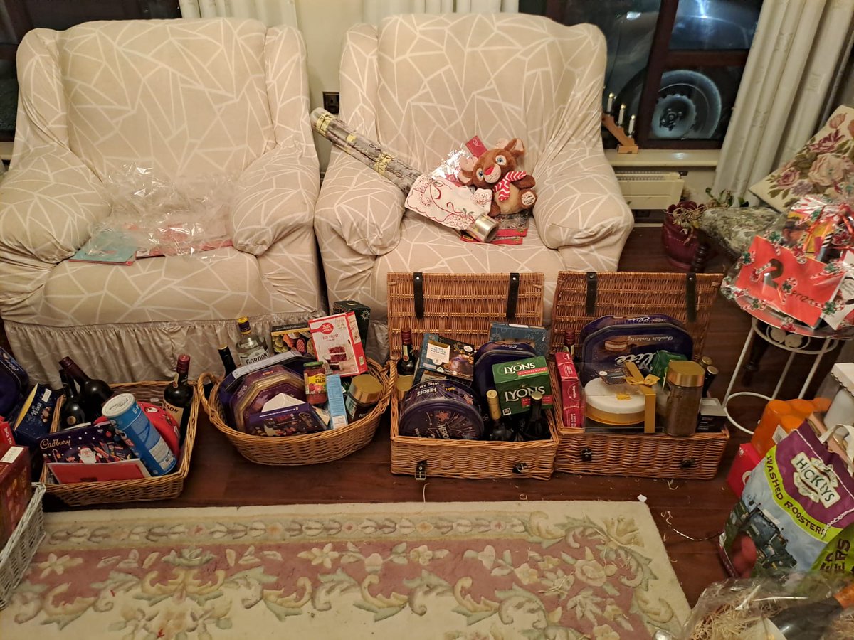 CortownGFC's tweet image. Our Hampers are taking shape ahead of Friday nights draw with the workshop busy populating them all with goodies &amp;amp; vouchers.

The live draw takes place tomorrow night at 9pm - Tickets still available online for €10 each or three for €20 at cortowngaa.com/christmas-raff…