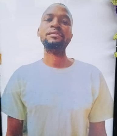 TANGAZO TANGAZO TANGAZO 

"Huyu kijana amefariki toka tarehe 15/12/2024 hapa Ubungo NHC Hana ndugu mwili wake upo hospitali ya muhimbili.

Jina:  JEMSI KAHiNDI MALUNDI 
Anatoka:  MSALALA BUKWIMBA, NYAHOLONGO
Kwa anaye mfahamu awasiliane na namba hii 0713498648.."
