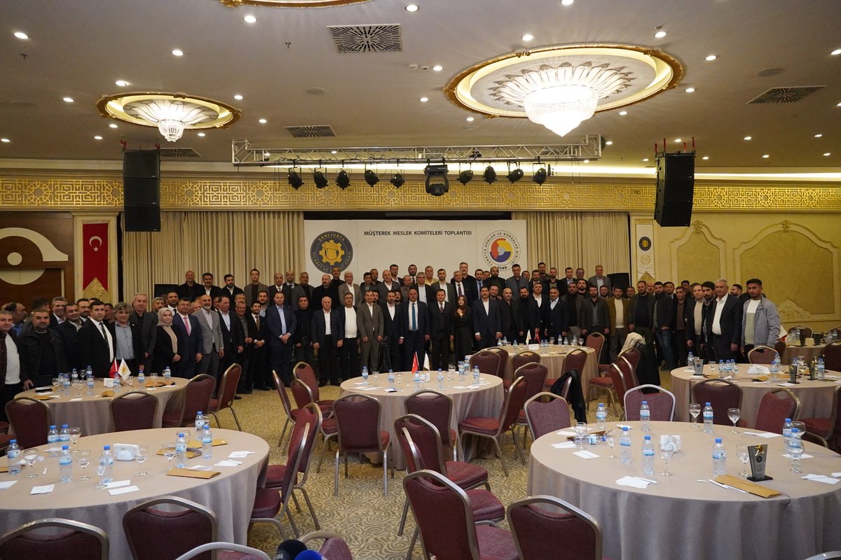 📍ŞUTSO 2024 yılı son Müşterek Meslek Komiteleri Toplantısı, Yönetim Kurulu Başkanı Mehmet Yetim ve Meclis Başkan Vekili Mehmet Tatlı’nın katılımıyla gerçekleştirildi. Toplantıda Başkan Mehmet Yetim 2024 yılı faaliyetleri ile ilgili bir değerlendirme yaparken, Meclis Başkan