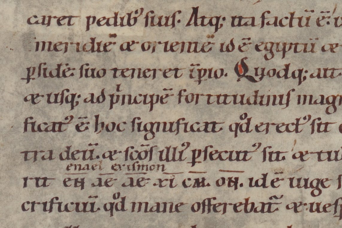 An exceptional treat in my last #fragmentology days on Twitter: leaf from a MS of Jerome's Commentary on the book of Daniel recycled as a cover. Have a look at the attempt to copy the Greek characters! (<a href="/ZBZuerich/">Zentralbibliothek Zürich</a>, III O 124) 
e-rara.ch/zuz/content/zo…