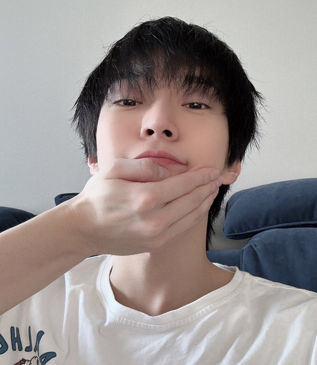 febubery's tweet photo. “มึงเข้าใจนี่มั้ย ถ้าไม่เข้าใจไปถามแจฮยอน” https://t.co/Cidf4K9cRw