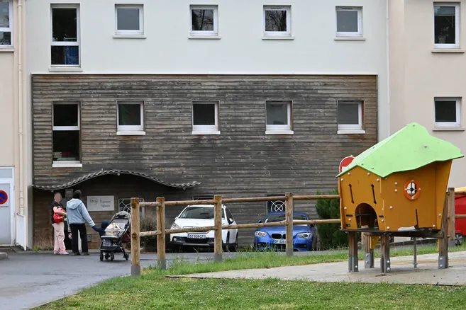 Crise à la pouponnière, mineurs isolés... La protection de l'enfance du Puy-de-Dôme au centre des débats du Département

➡️ lamontagne.fr/clermont-ferra…