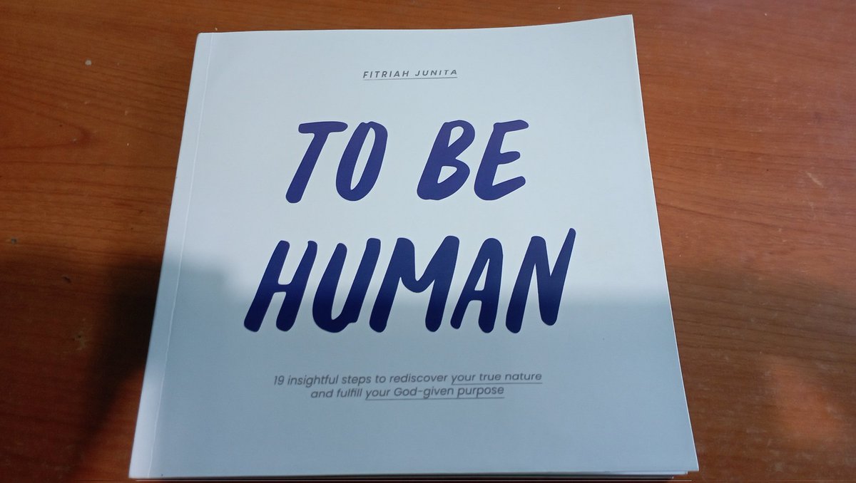 MasTotoro's tweet image. Buku sudah mendarat dengan aman, terimakasih @thisisjune09, brb baca malem ini.

#tobehuman