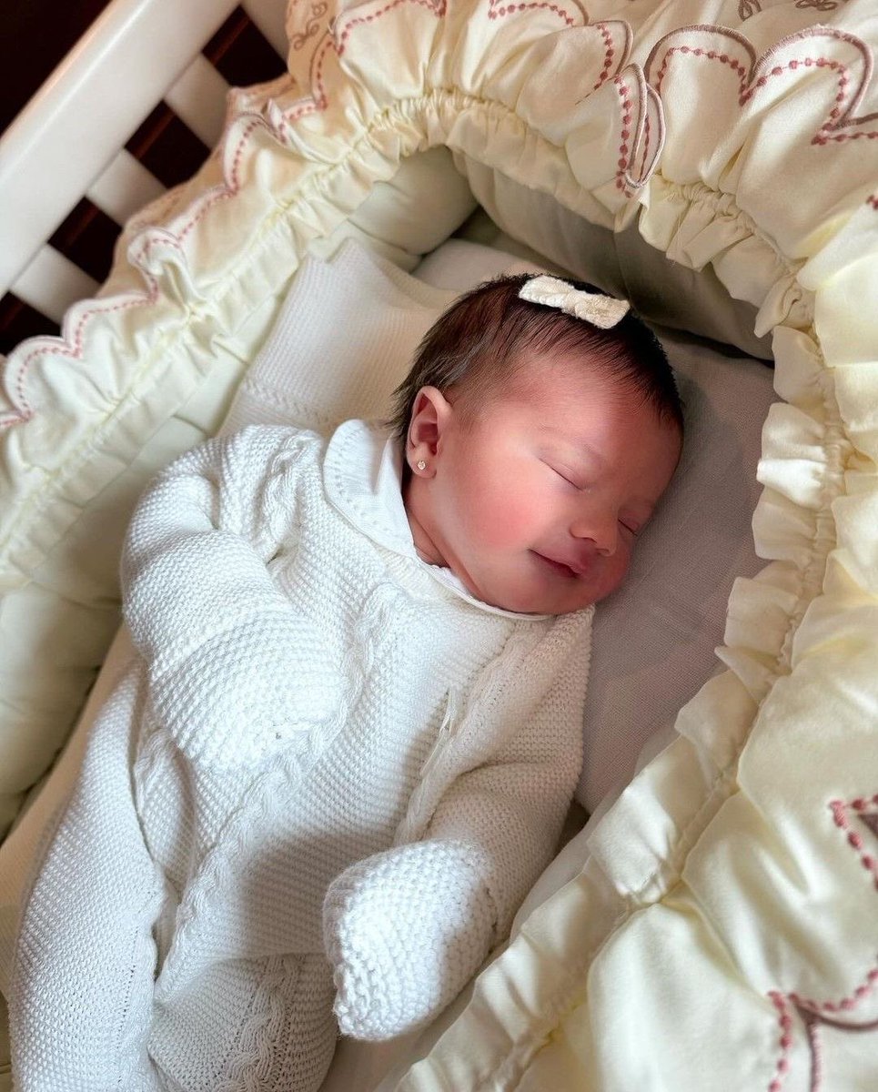 Baby's (@cuddleecute) on Twitter photo 