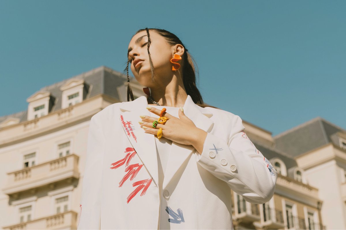 KEDGEBSAlumni's tweet photo. 🌟 6 #kedgeuses et #kedgers à suivre de près au coeur de l’univers du #luxe ! 

Parfumerie, mode, maroquinerie, ou encore cosmétique, cet article met en lumière leurs #réussites !

🔗Découvrez les parcours des #diplômés de @KedgeBS : https://t.co/HdpqnwA2oX https://t.co/z9SbAGRhU6