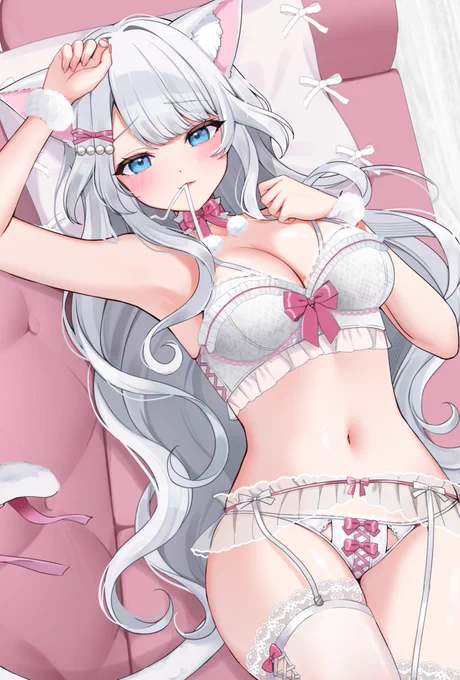 「ご主人様そろそろ構って…?」 