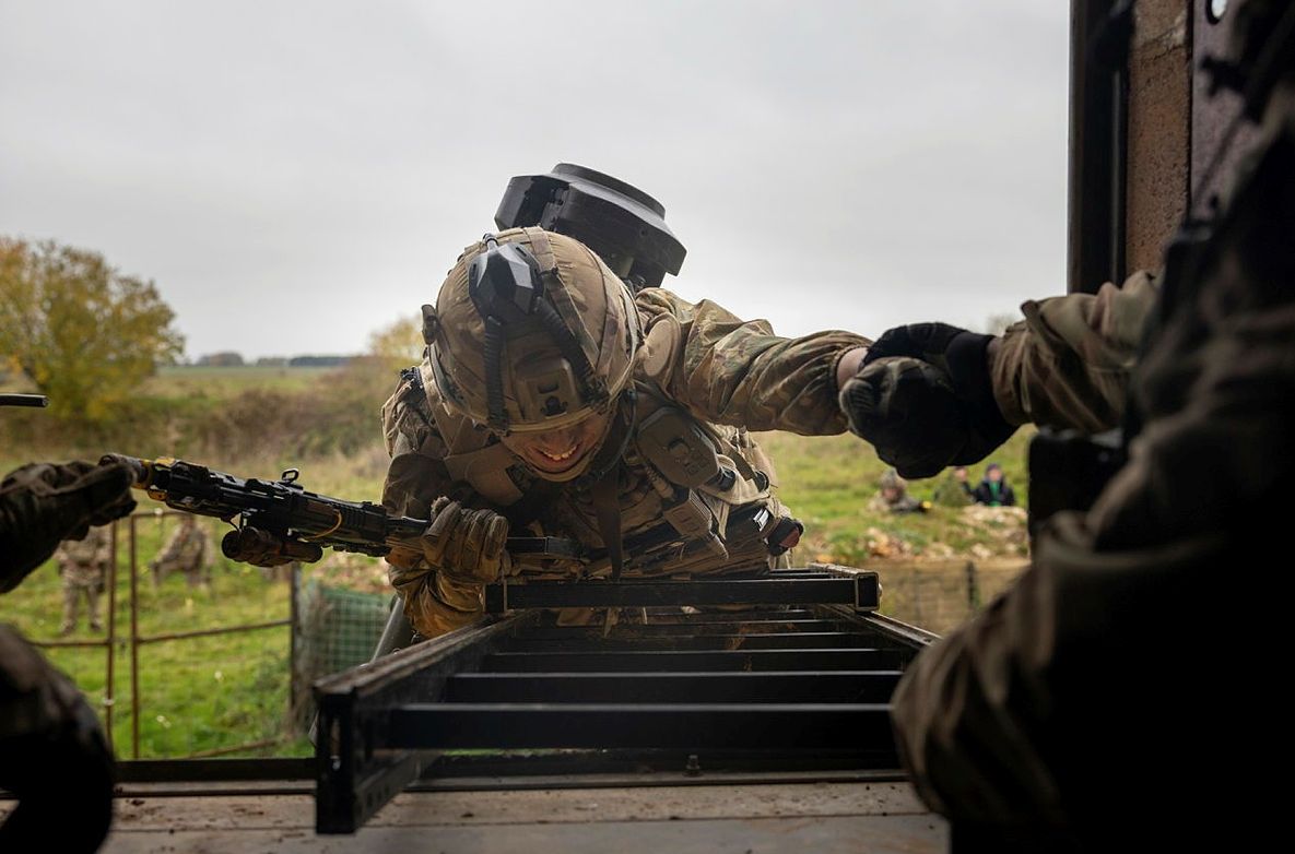 Army_Leadership's tweet image. Self-aware Army leaders inspire trust, adapt under pressure, and empower their teams. By knowing their strengths, weaknesses, and impact, they build resilient, agile units ready for any challenge. 

📸The Royal Yorkshire Regiment

#Leadership #MissionCommand #selfwareness