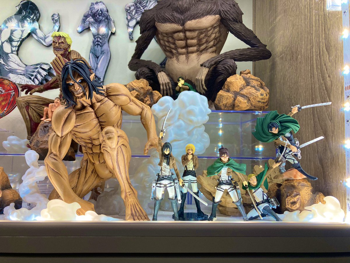 エルヴィンのミニフィギュアと無垢の巨人GET✨ もっと巨人出てくれ〜！