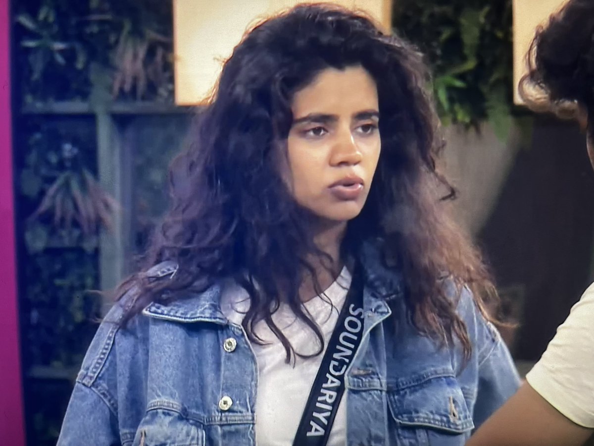 uchihabb6's tweet photo. Girls are showing their Strength
💪🏼🔥
But this useless simply eating mixture
#biggbosstamil8 https://t.co/pFoAvCWiaj