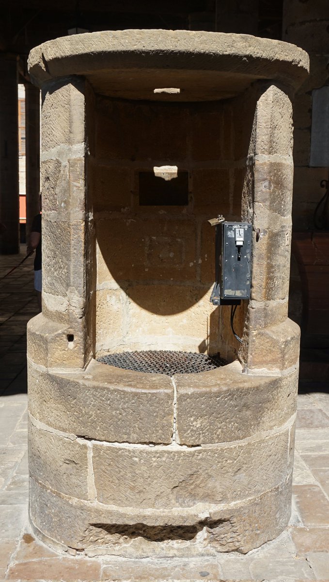 CatharWars's tweet photo. A una prigondor d'un pauc mai de 113 mètres, e s'i trobèt pas cap de traça dels inquisitors. https://t.co/9E0JTaHR0s