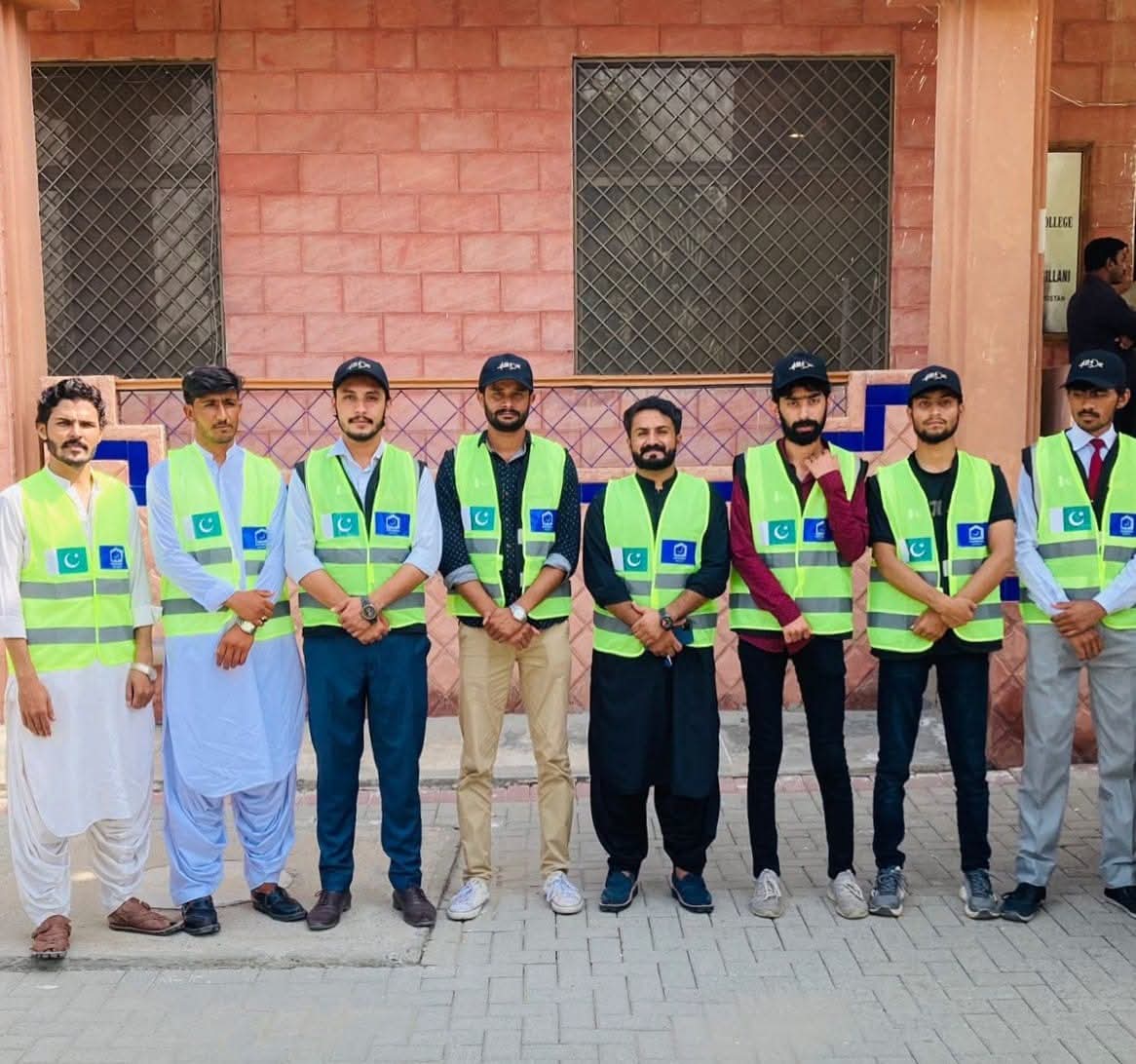 UmmahFirst313's tweet photo. Sep 2024
Plant to restore the beauty of Pakistan.
Alkhidmat Plantation Drive was organized at the Sargodha Medical College, with dignitaries and students joined Alkhidmat to restore the beauty of city by planting tree saplings. Let’s join together to make Pakistan cleaner and gnr https://t.co/lZcLTmxkMZ
