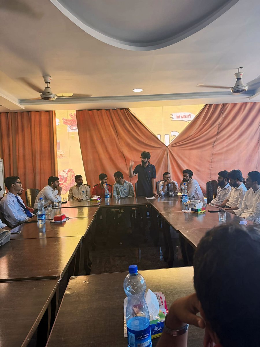 UmmahFirst313's tweet photo. Islami Jamiat e Talaba UOS organized a study Circle on "Multiple Intelligences" for core team members. Later on the responsibles were informed about the future work in the university. 

Jamiat || Study Circle || Intelligence || Personality Development || Core team || JamiatPk || https://t.co/rrAYHGf0GQ