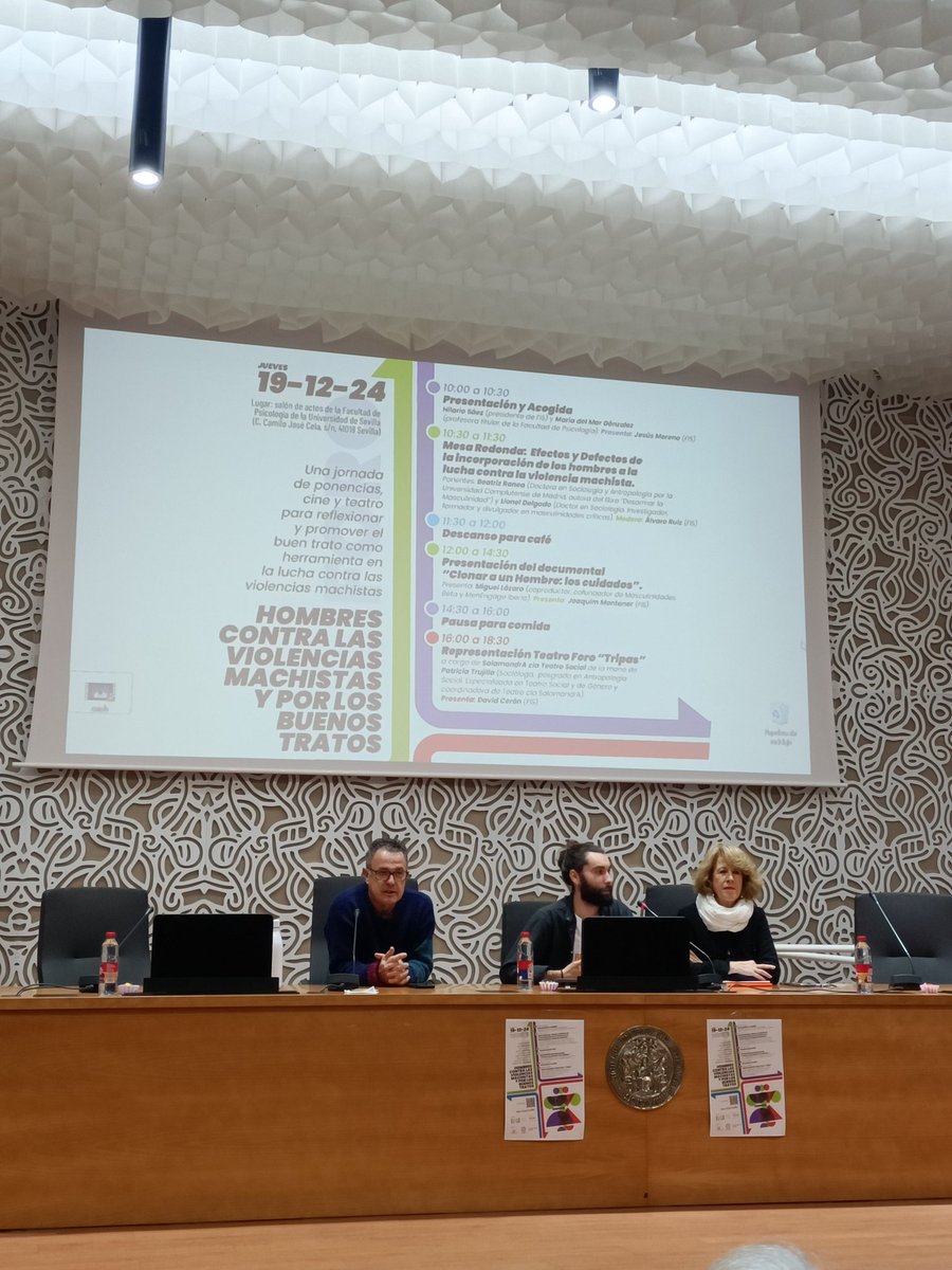 Nuestro presi Hilario Sáez y <a href="/MarGonzalezSev/">Mar González💜</a> nos dan la bienvenida 👏
Presenta: nuestro compa <a href="/je_mopi/">Jesús Moreno</a> 🙌