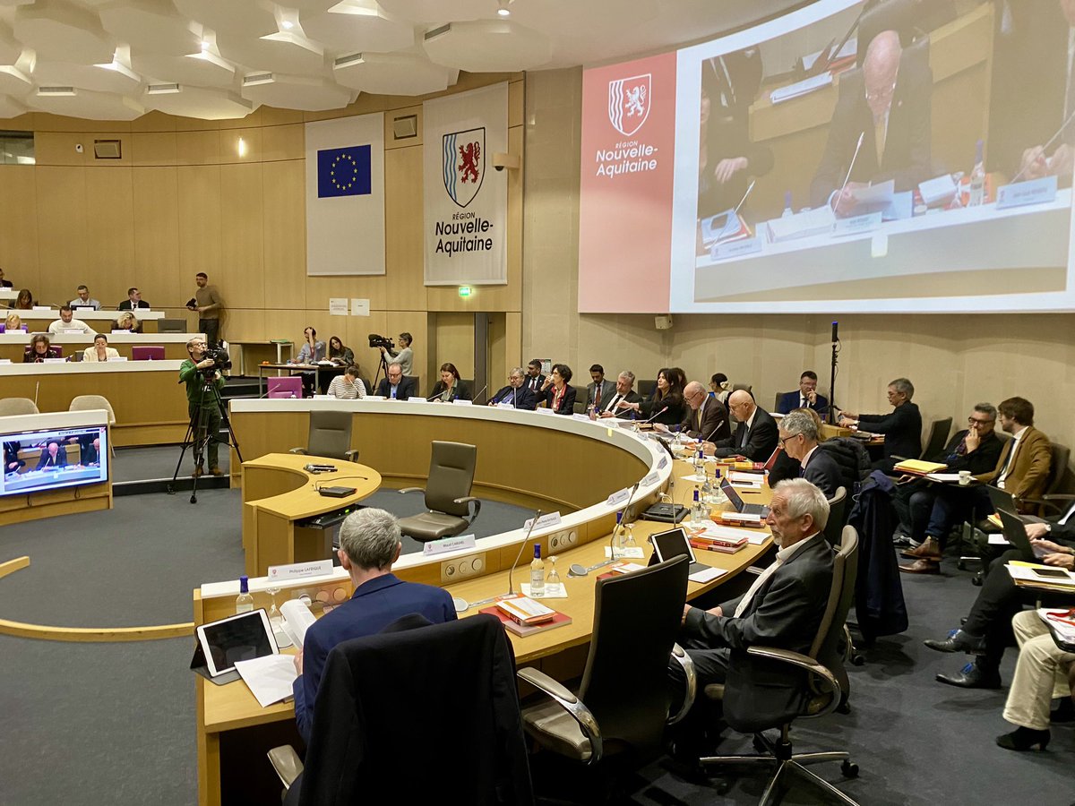 📣 Pour cette dernière Séance Plénière 2024, nos <a href="/elus_PS_NA/">PS, PlacePublique & Apparentés Nouvelle-Aquitaine</a> sont réunis à l’Hôtel de Région de Bordeaux. 

À l’ordre du jour : Aide d’urgence pour Mayotte, Budget Primitif 2025, Budget Vert, Bilan ‘Réaliser l’Égalité en Nouvelle-Aquitaine’, et bien d’autres..

#JDPléniere 🌹