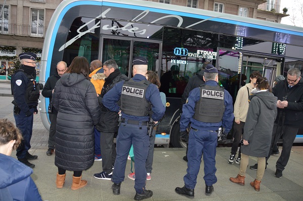 Police nationale 80 tweet media