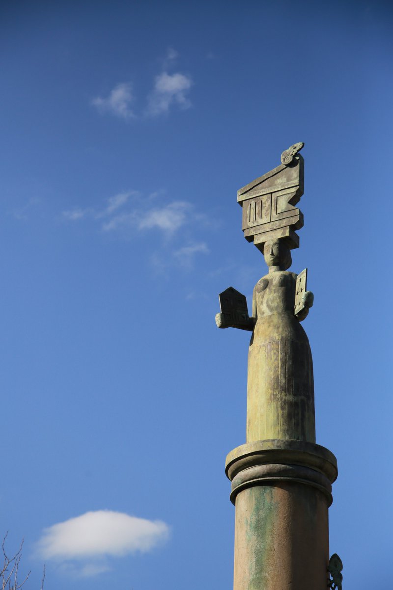 Are you looking for a new opportunity to advance your academic career in #CommercialLaw? This could be for you! The UCT Faculty of Law invites applications at the level of Professor / Associate Professor / Senior Lecturer for appointment as soon as possible. Full info and