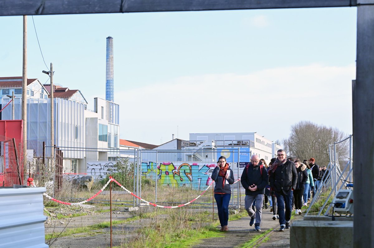 #Concertation 🔎 Le panel citoyen mobilisé dans la transformation du quai Wilson est allé sur le terrain.

Au programme : visite des espaces publics qui borderont le futur CHU.

📅 La concertation rendra son bilan à l'agence paysagiste TER en mai 2025
ℹ️ iledenantes.com/participer/qua…