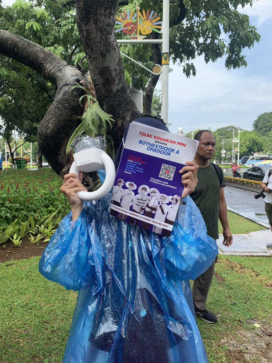 hanni0613's tweet image. ONEDOOR ZEROSE IKUT DEMO!!!
TOLAK PPN 12%!!!

GUA BELOM NONTON KONSER ANJ🫵🏼

#TolakPPN12Persen 
#TolakKenaikanPPN 
#TolakKenaikanPPN12Persen