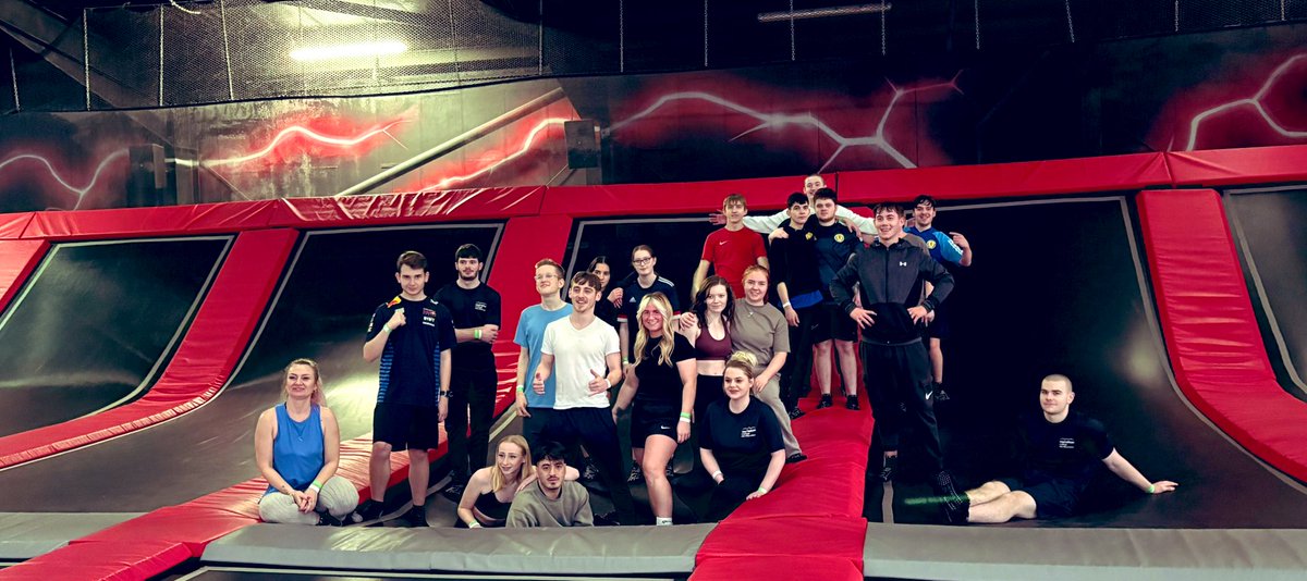 Laura Burns tweet media