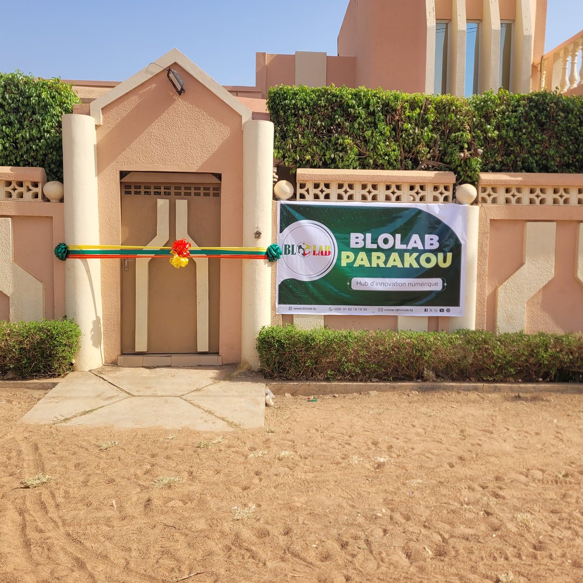 Da SILVEIRA Marie Auxiliatrice (@dauxiliatrice) on Twitter photo Nous sommes à #Parakou pour le lancement officiel de #Blolab_Parakou.
#Innovation
<a href="/waxangari/">Waxangari l@bs</a> Nous sommes à #Parakou pour le lancement officiel de #Blolab_Parakou.
#Innovation
<a href="/waxangari/">Waxangari l@bs</a>