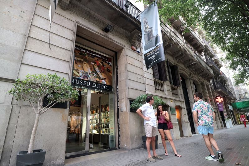 Barcelona Turisme (@barcelonaturism) on Twitter photo Anem tancant el 2024 amb un nou rècord: més despesa amb menys turistes. Dades positives que apunten a un canvi en la tendència alcista, gràcies a polítiques pioneres de gestió. #TurismeDeQualitat
➡️tuit.cat/3mIL1
<a href="/BarcelonaTurism/">Barcelona Turisme</a> <a href="/bcn_ajuntament/">Ajuntament de Barcelona</a> @cambraBCN <a href="/TurismeDIBA/">TurismeDIBA</a> Anem tancant el 2024 amb un nou rècord: més despesa amb menys turistes. Dades positives que apunten a un canvi en la tendència alcista, gràcies a polítiques pioneres de gestió. #TurismeDeQualitat
➡️tuit.cat/3mIL1
<a href="/BarcelonaTurism/">Barcelona Turisme</a> <a href="/bcn_ajuntament/">Ajuntament de Barcelona</a> @cambraBCN <a href="/TurismeDIBA/">TurismeDIBA</a>