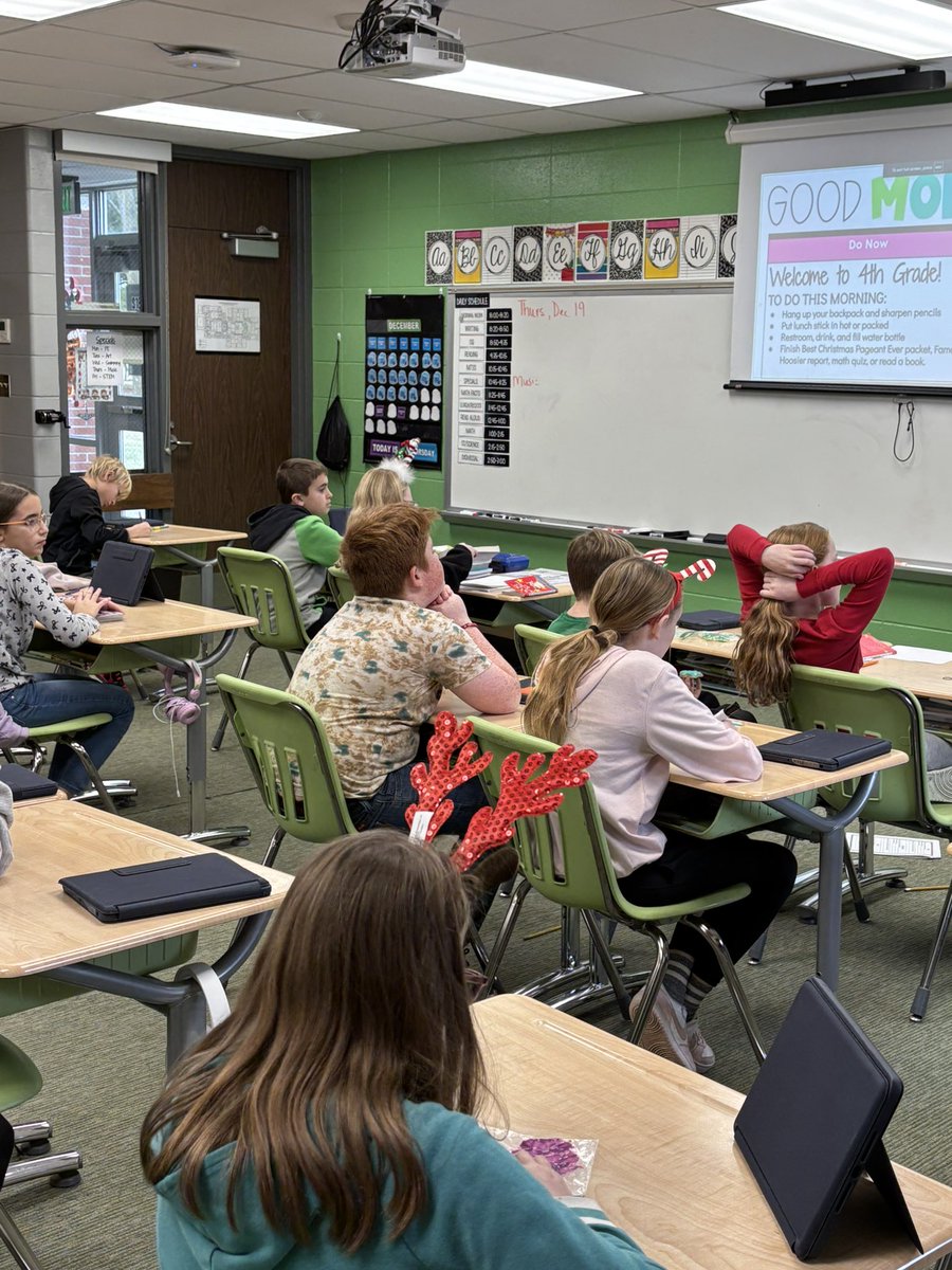 MrsPrice4thCC's tweet photo. Another guest reader today to entertain us a share a fun Christmas story! @CCSC_Bulldogs @ClCentralElem https://t.co/maF67lh4OX
