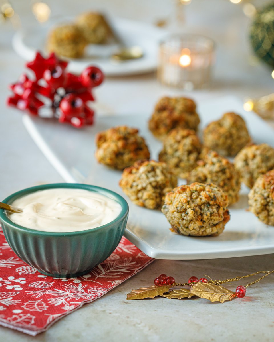 FoodsGalmere's tweet photo. Stuffing Balls with @thegalwaykitchen Basil Pesto Aioli is the delicious duo you NEED to try!
#galmerefoods #thegalwaykitchen #basilpesto #aioli #loveirishfood #irishfoodproducers #stuffingballs #partyfood #tistheseason #festivefoodideas https://t.co/Ba9jHktaDw