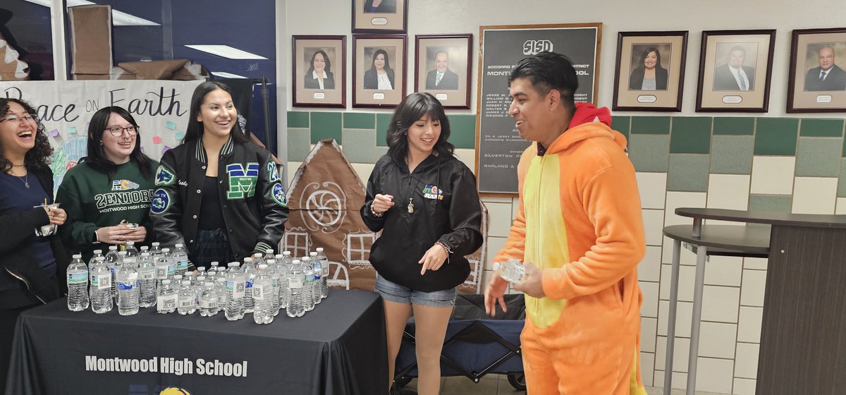 Montwood RAM-TV (@montwood_ramtv) on Twitter photo <a href="/Montwood_RamTv/">Montwood RAM-TV</a> Community service project. Awesome job, Rams! #excellence #earnyourhorns #TeamSISD <a href="/Montwood_RamTv/">Montwood RAM-TV</a> Community service project. Awesome job, Rams! #excellence #earnyourhorns #TeamSISD