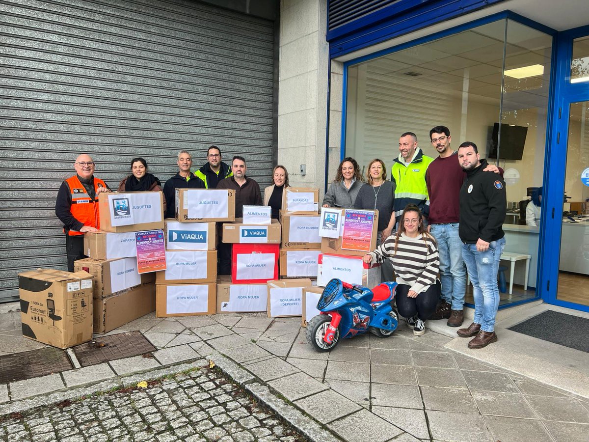 🎅 Voluntariado de Viaqua e AquaOurense colaboran un Nadal máis con Protección Civil de <a href="/OurenseConcello/">Concello de Ourense</a> doando alimentos, roupa e xoguetes. Moitas grazas pola vosa solidariedade e aos nosos Embaixadores Ina, Susana e Diego por coordinar a recollida! 👏👏