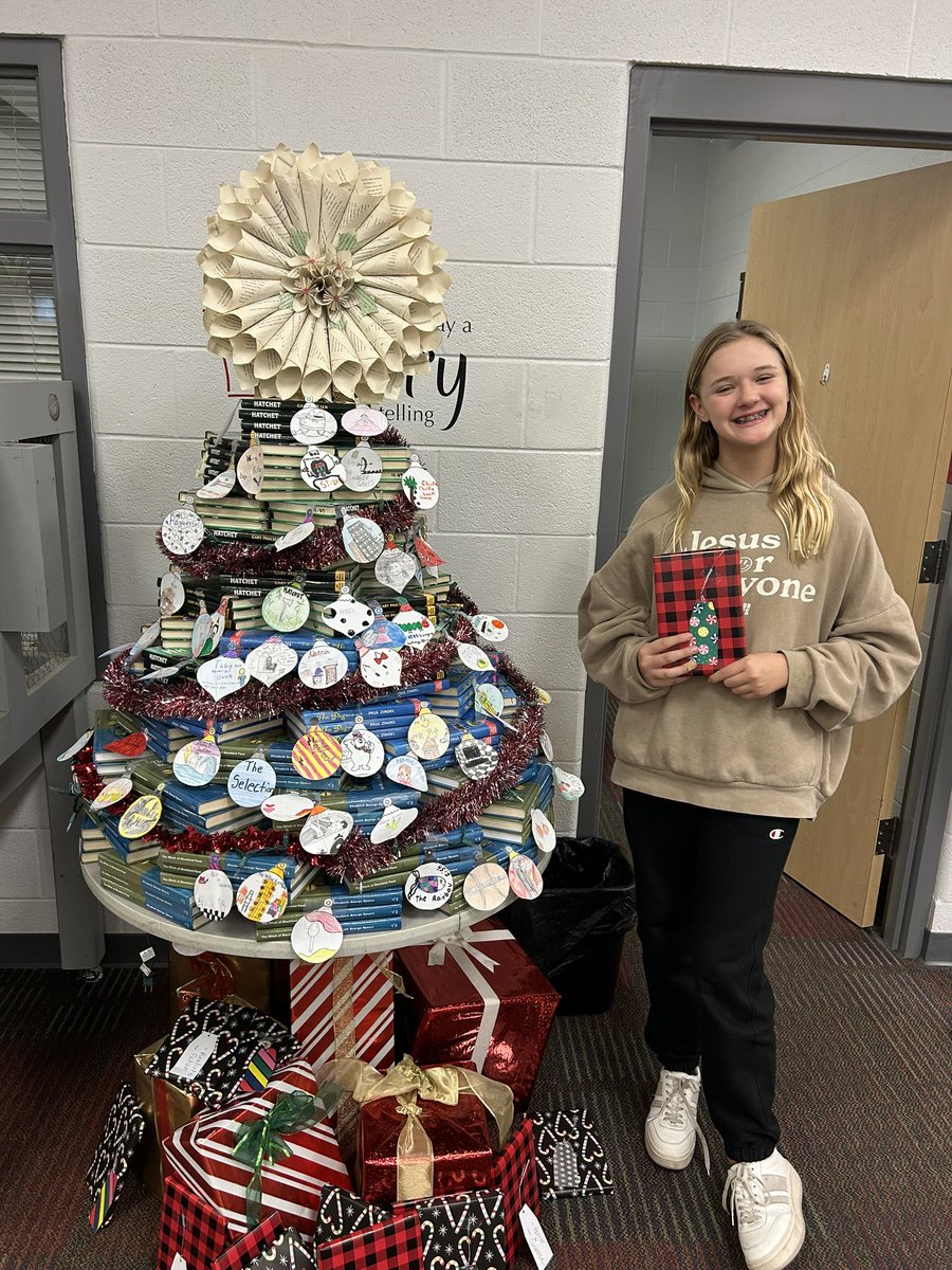 📚Stacie Whitlock📚 tweet media