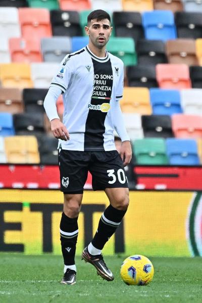 maximoferli's tweet photo. Boca a la carga por Lautaro Giannetti:

El defensor de 31 años, que limita en Udinese, es pretendido por Fernando Gago para la próxima temporada y le pidió a Román que lo fiche.
Vía tato Aguilera 🎙️
#BocaJuniors #Udinese #lautarogiannetti #riquelme #tatoaguilera https://t.co/gPASO9ihi9