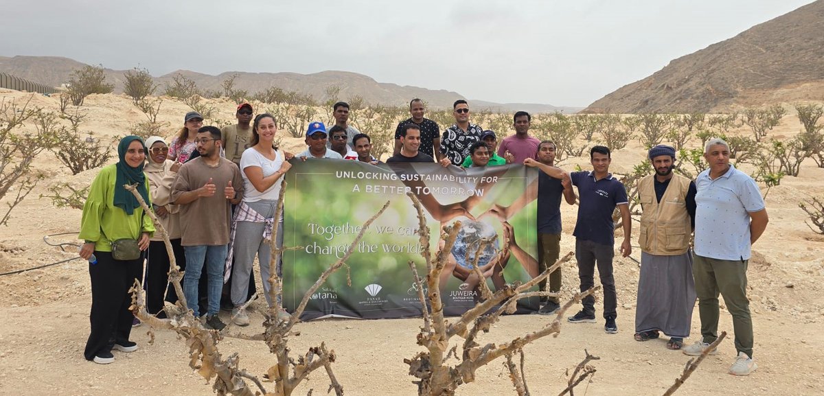 MediaDhofar's tweet photo. بدأت المديرية العامة للبيئة بمحافظة ظفار تنفيذ حملة استزراع 10 آلاف شجرة بريّة بالتعاون مع بلدية ظفار وعدد من مؤسسات القطاع العام والخاص والمدني ضمن مشروع زراعة وتوزيع 60 ألف شجرة بريّة لهذا العام.

#ظفار_الإعلامية
#السلطان_هيثم_بن_طارق https://t.co/JnUqDaZEKw