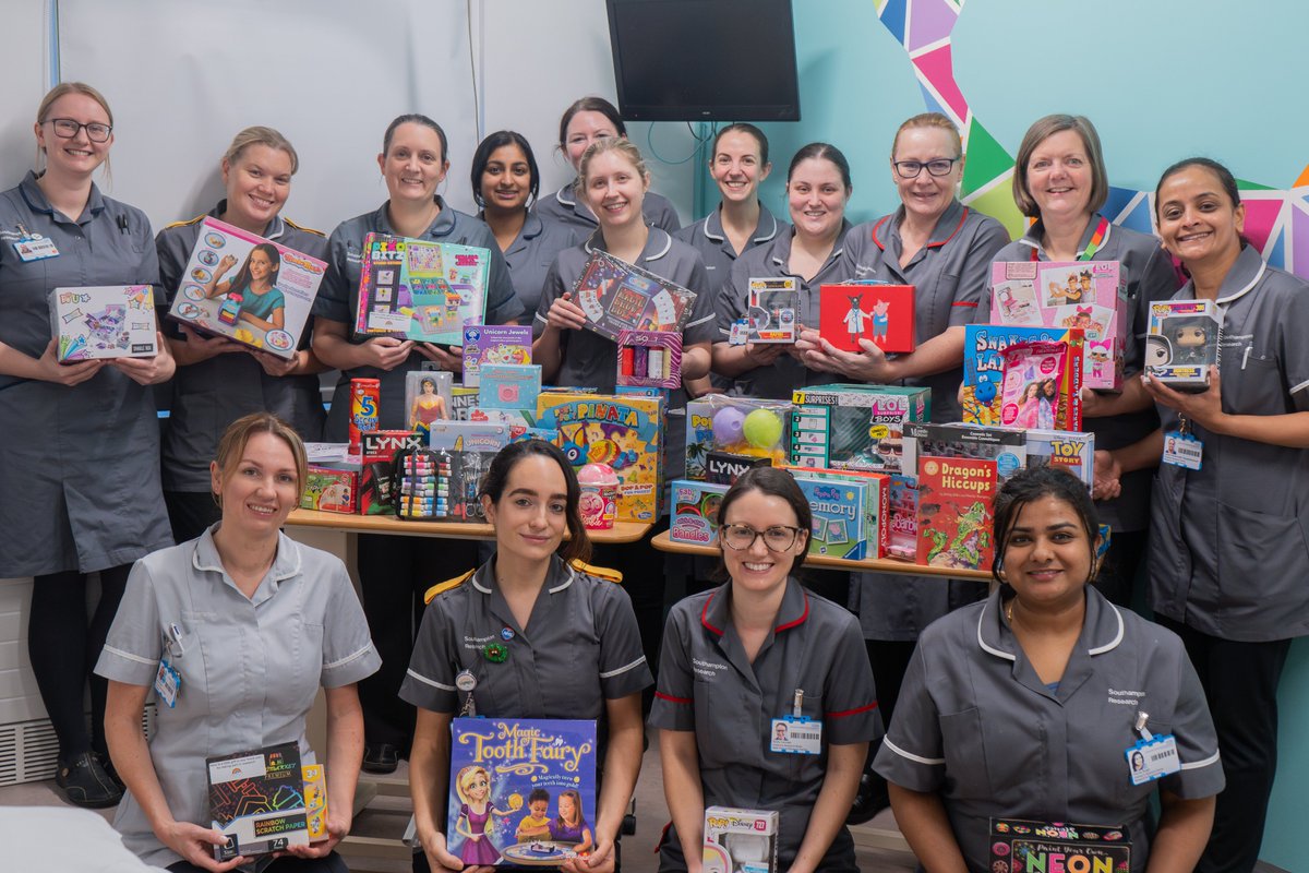 SouthamptonCRF's tweet photo. Bringing festive cheer to young participants in @UHSFT and @unisouthampton research 🎄

Our teams are ready to deliver smiles this Christmas!

🎁 Could you help? Check out the gift list here: https://t.co/Tjf3VjKHTQ https://t.co/wQ4d224clv
