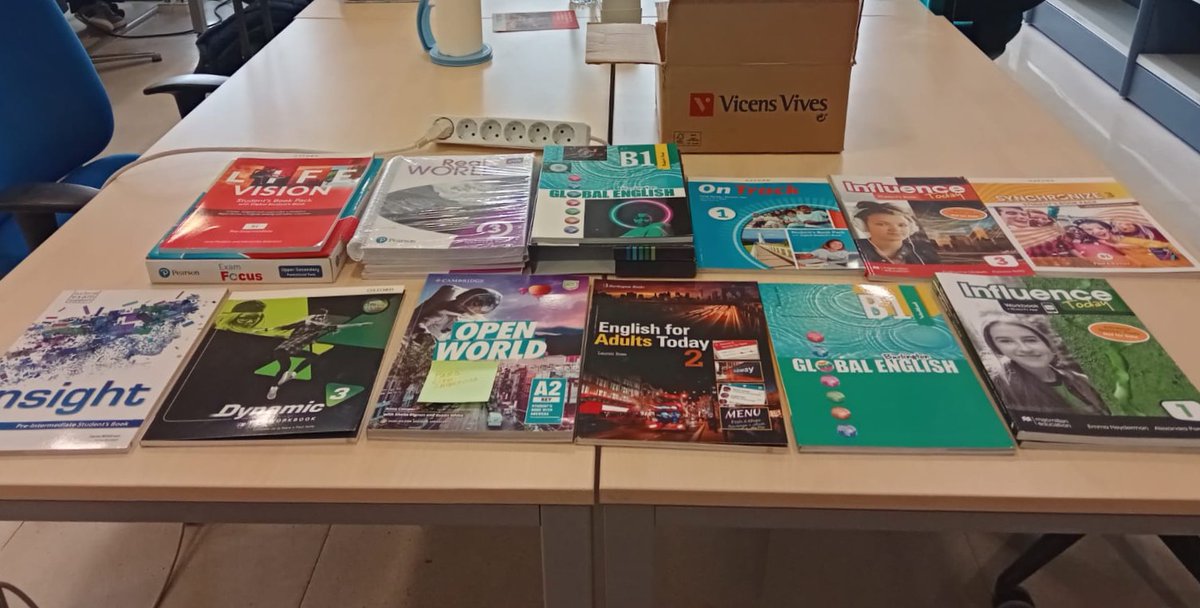 fpcatarroja's tweet photo. 🙏🫂Desde #CIPFPCatarroja queremos agradecer y destacar el generoso gesto del Departamento de Inglés del IES Districte Marítim de Valencia por la donación de libros📚 que hemos recibido.👏💕
@GVAeducacio @GVAlabora @GvaSomFP #CIPFP #Catarroja #OrgulloFp #formaciónprofesional https://t.co/IhLWi6L5mv
