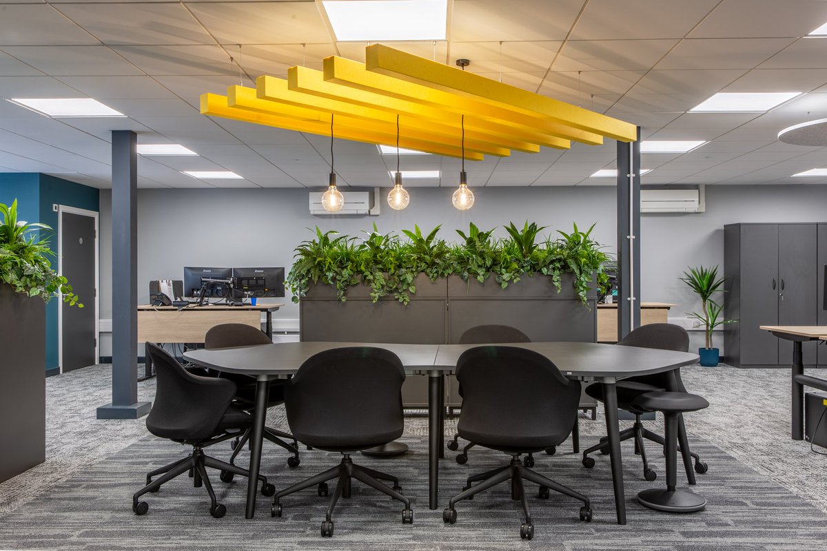 D&G Office Interiors tweet media