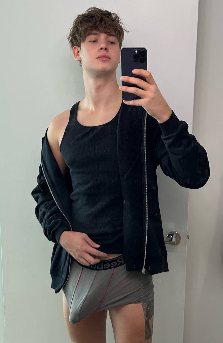 Hot Boyfriend tweet media