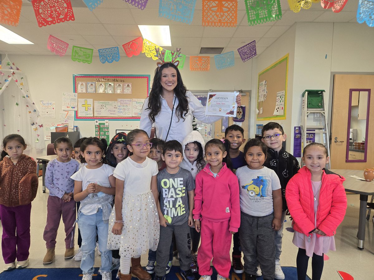Joanna Villarreal, M.Ed (@j_villarreal20) on Twitter photo What a cheerful morning! We recognized Mrs. Flores <a href="/ABStrawn/">AB Strawn Elementary</a> & Mrs. Ortiz <a href="/NavarroLISD/">Navarro Elementary</a> for their unwavering support of Emergent Bilingual students. Lockhart is so fortunate to have these two amazing teachers. #LinguisticLockstars What a cheerful morning! We recognized Mrs. Flores <a href="/ABStrawn/">AB Strawn Elementary</a> & Mrs. Ortiz <a href="/NavarroLISD/">Navarro Elementary</a> for their unwavering support of Emergent Bilingual students. Lockhart is so fortunate to have these two amazing teachers. #LinguisticLockstars