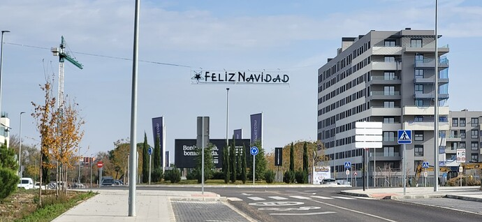 MadridProyecta's tweet photo. 🏗️Así va a avanzando el nuevo barrio de Las Sedas. El masterplan es de @EstudioLamela.

📍Alcalá de Henares
📸Visor
🗨️https://t.co/sGlAsEZDM9 https://t.co/XzA2RFENpC